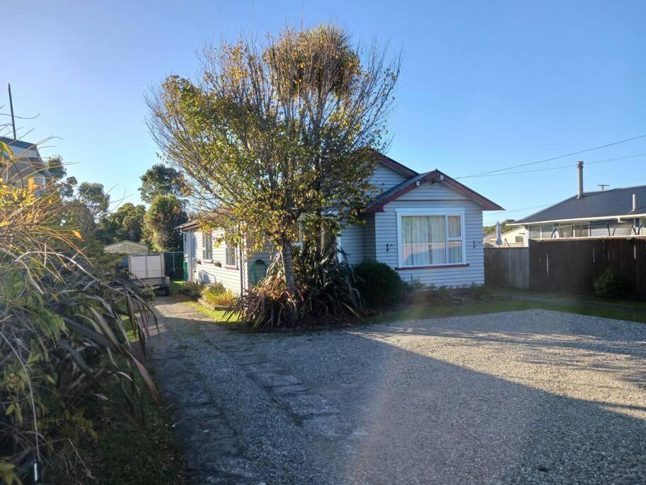 Villa Charming House In Westport Esterno foto